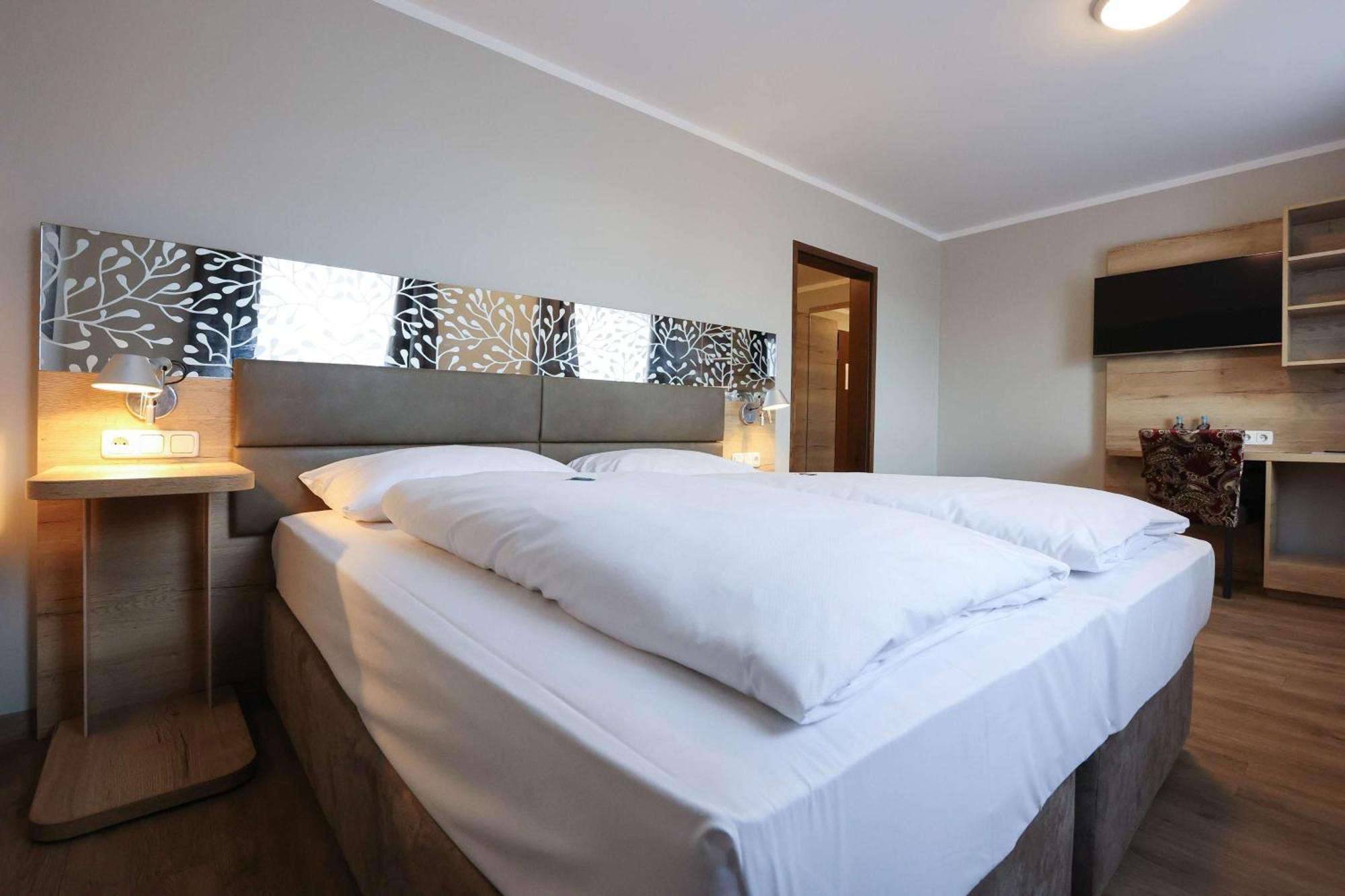 Arthotel Ana Flair Нёрдлинген Экстерьер фото